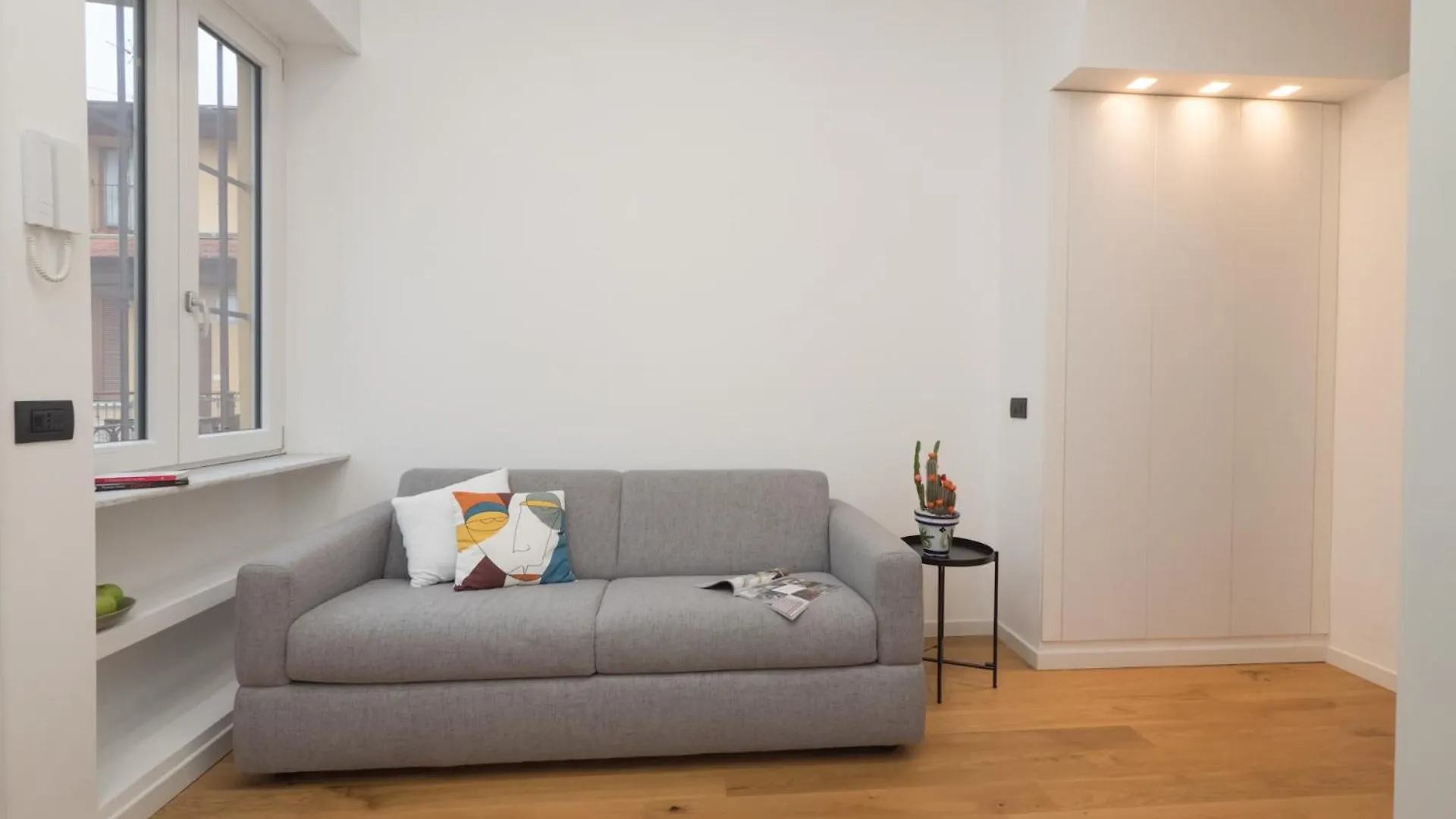Isola-Garibaldi Newly Renovated 1 Bedroom By Rentopolis Milan Apartment