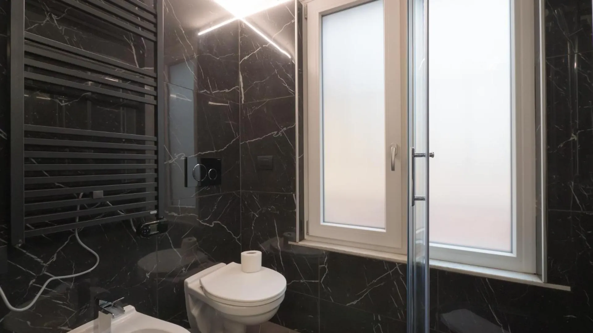 Apartment Isola-Garibaldi Newly Renovated 1 Bedroom By Rentopolis Milan