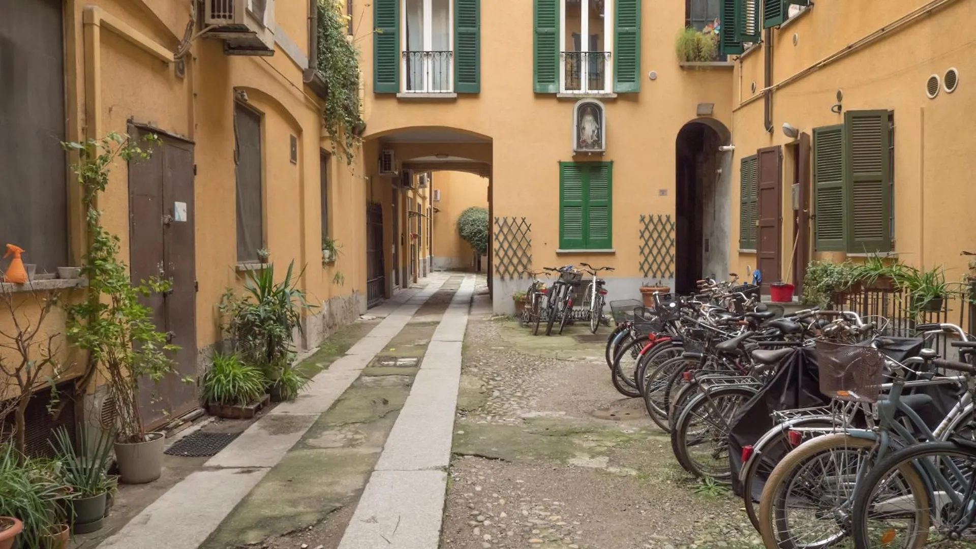 Isola-Garibaldi Newly Renovated 1 Bedroom By Rentopolis Milan Apartment