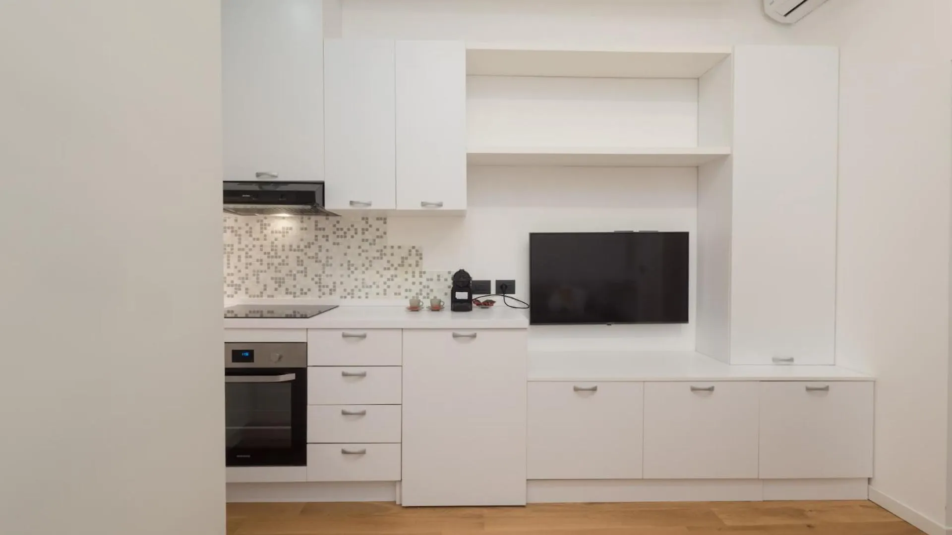 Isola-Garibaldi Newly Renovated 1 Bedroom By Rentopolis Milan 0*,