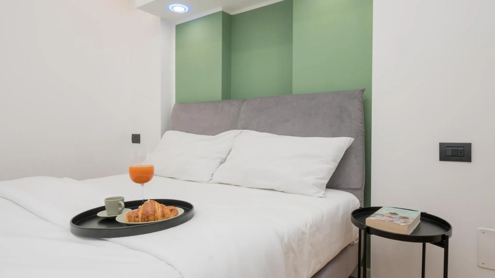 Apartment Isola-Garibaldi Newly Renovated 1 Bedroom By Rentopolis Milan